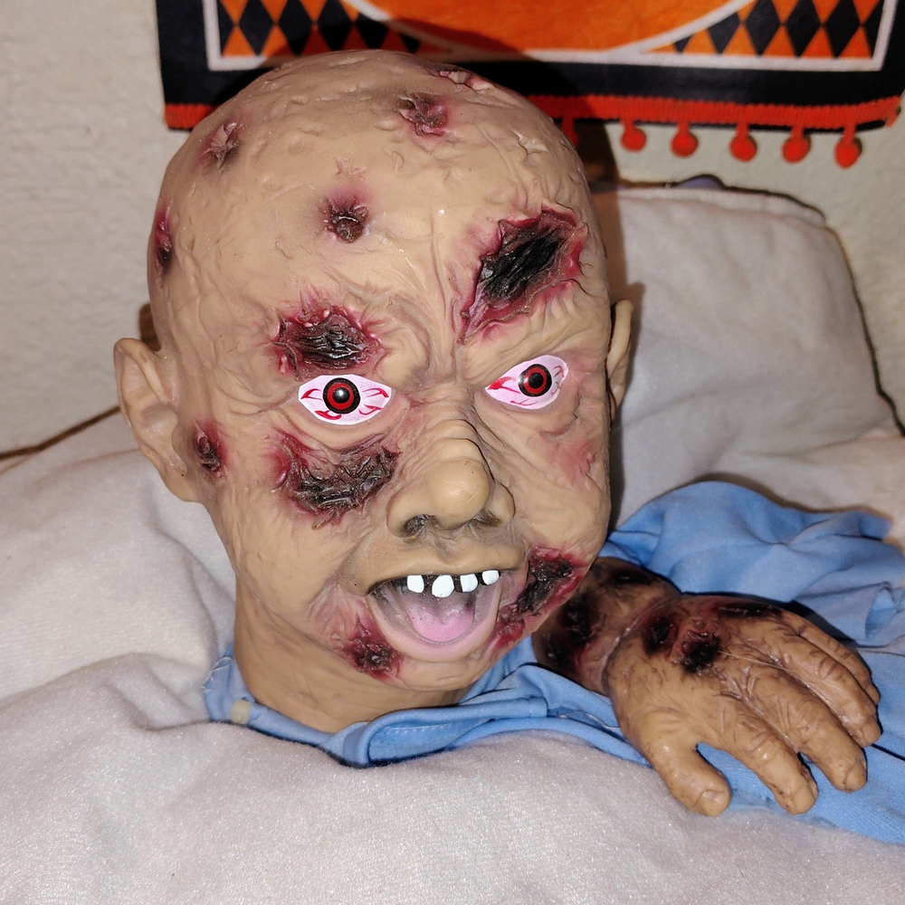 Zombie Head Halloween Decoration